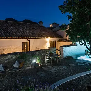 Guest house Casa De Cuadros